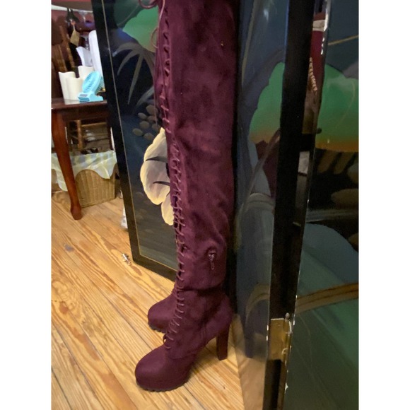 Remy Women thigh high lace up front suede boots Size 8.5 Purple - Picture 11 of 16